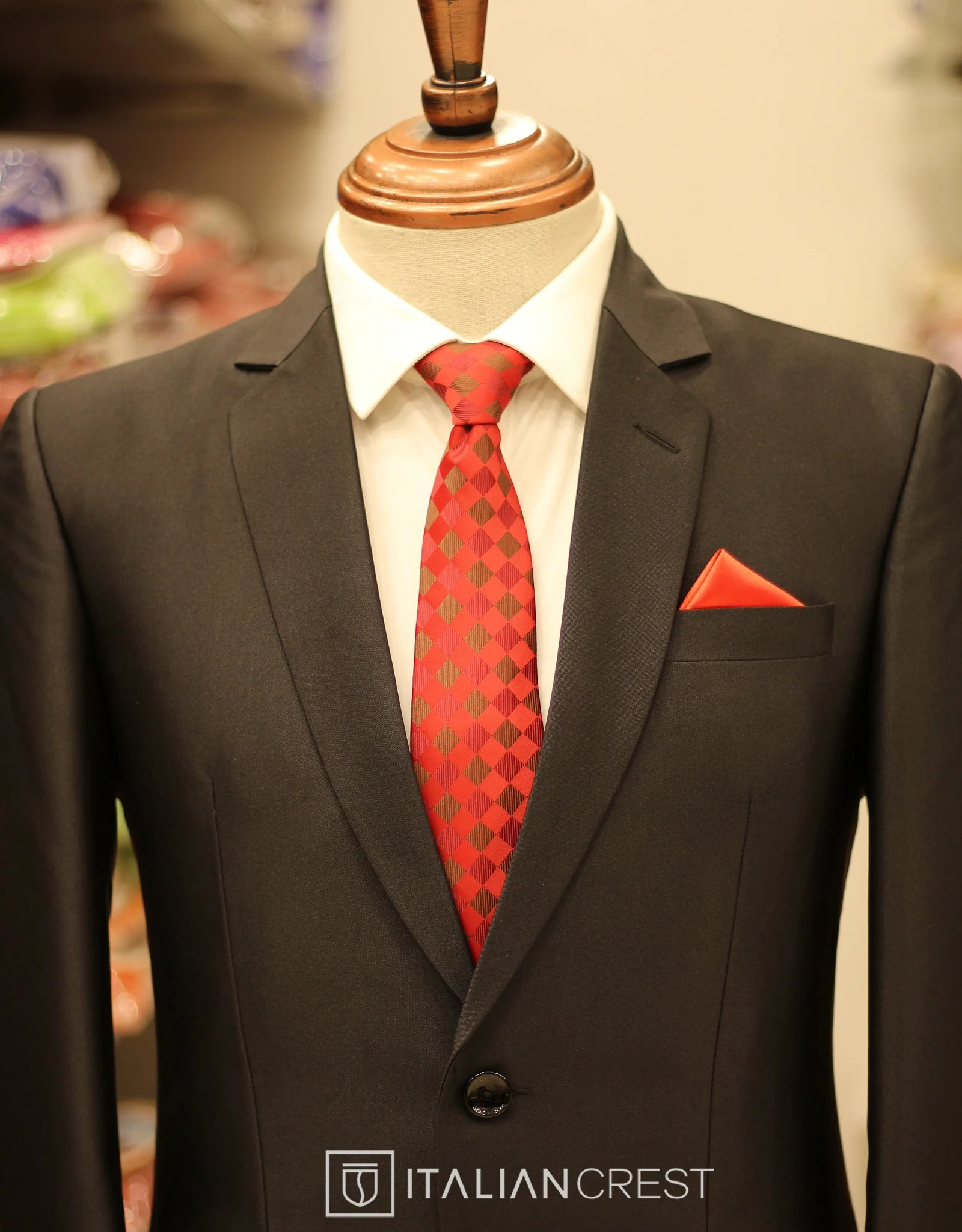 Black Single Breasted Suit - Image 3