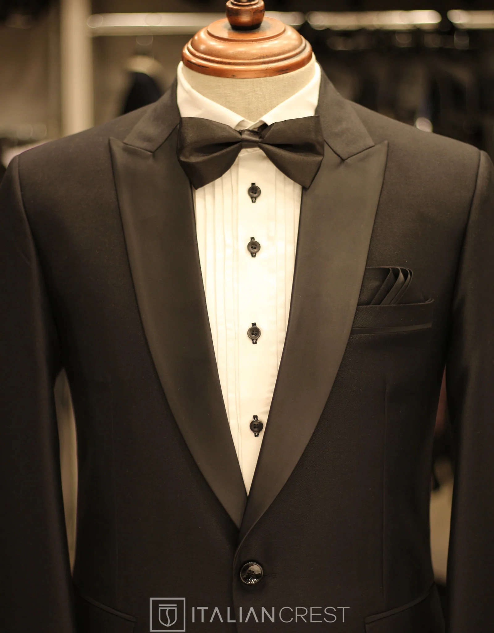 Black 2-Piece Tuxedo Suit - Image 3