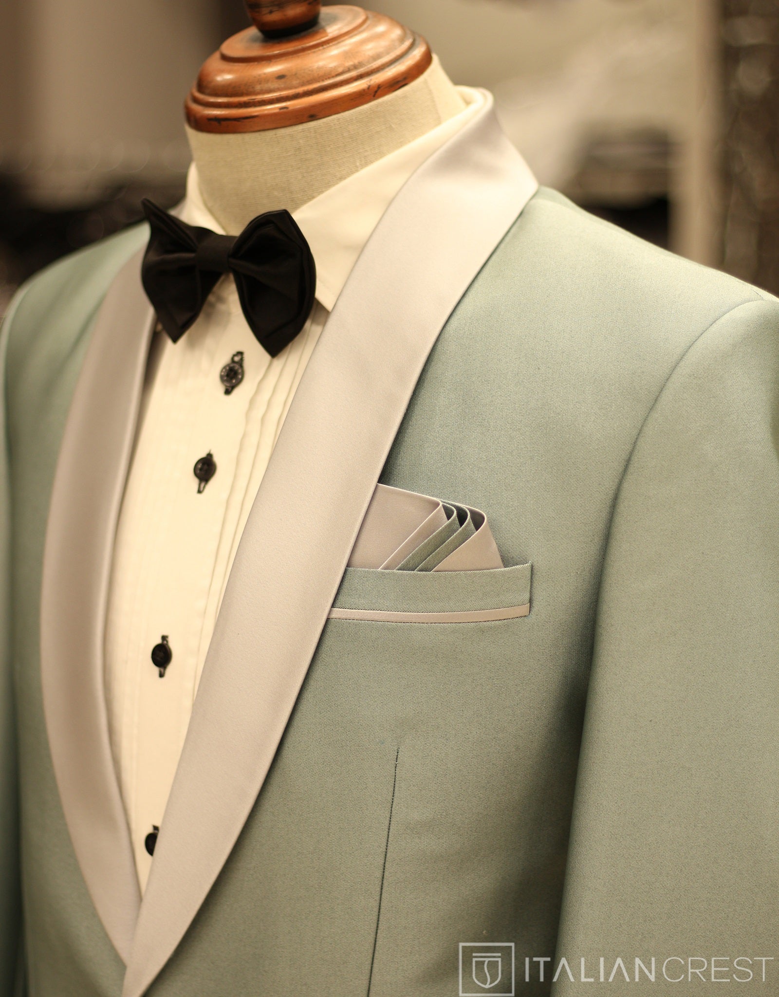 Light Green 2-Piece Tuxedo Suit