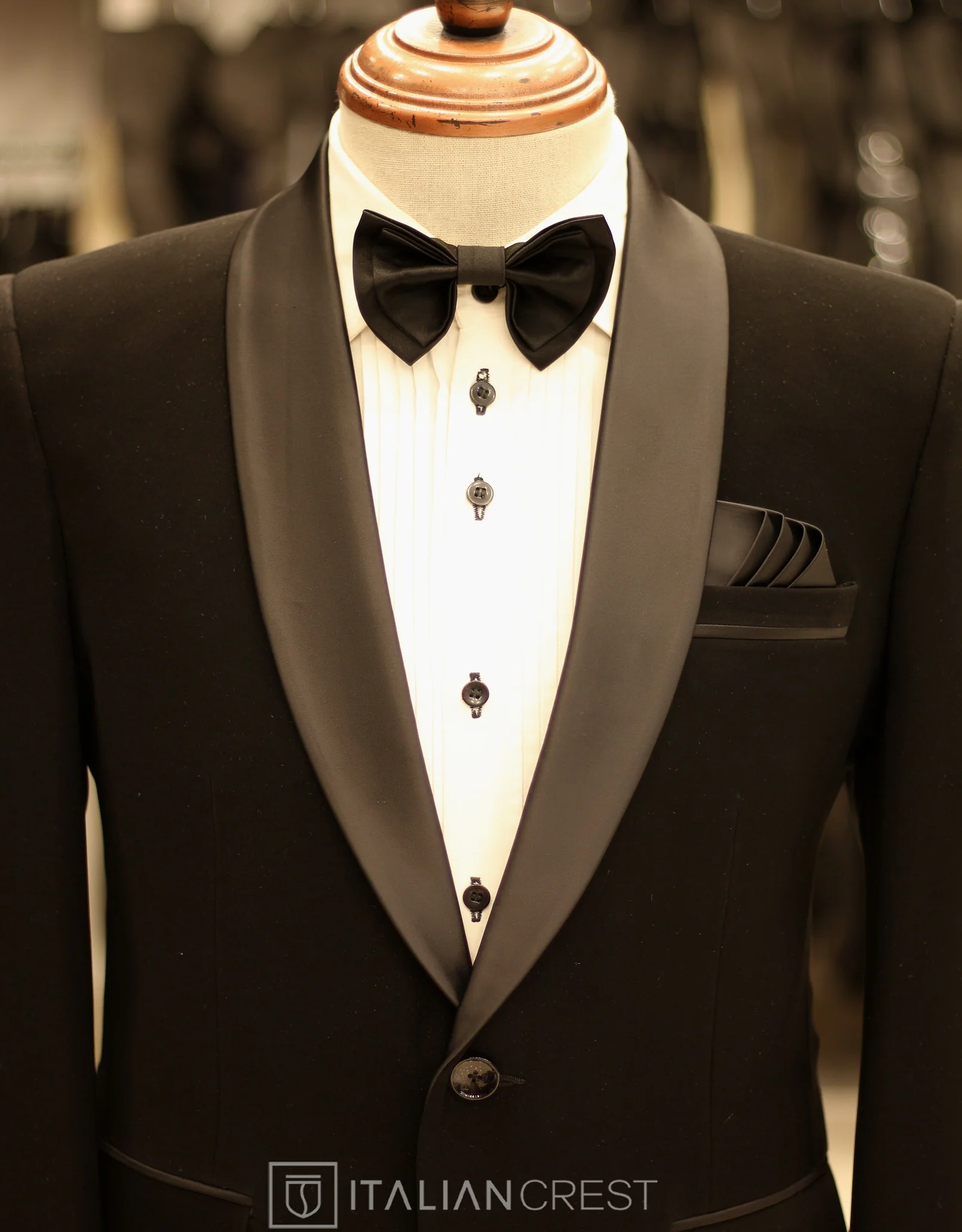 Black 2-Piece Tuxedo Suit - Image 3