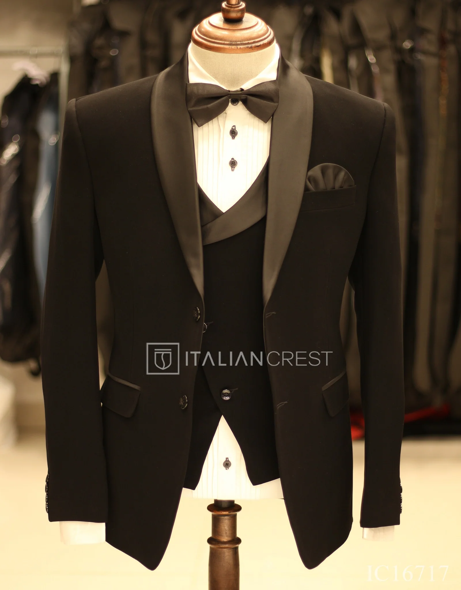Black 3-Piece Tuxedo Suit - Image 3