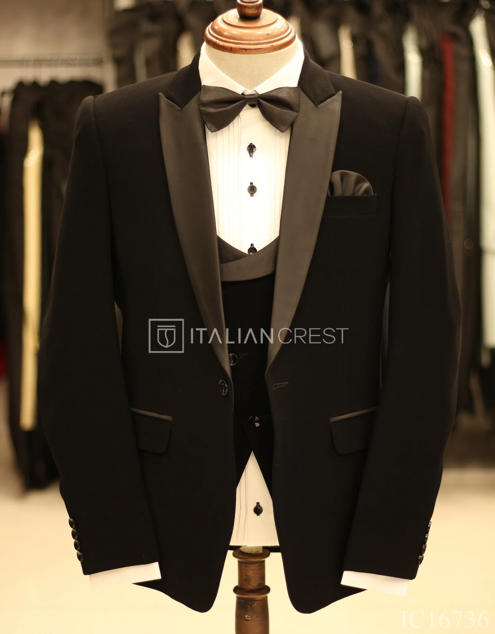 Black 3-Piece Tuxedo Suit - Image 3