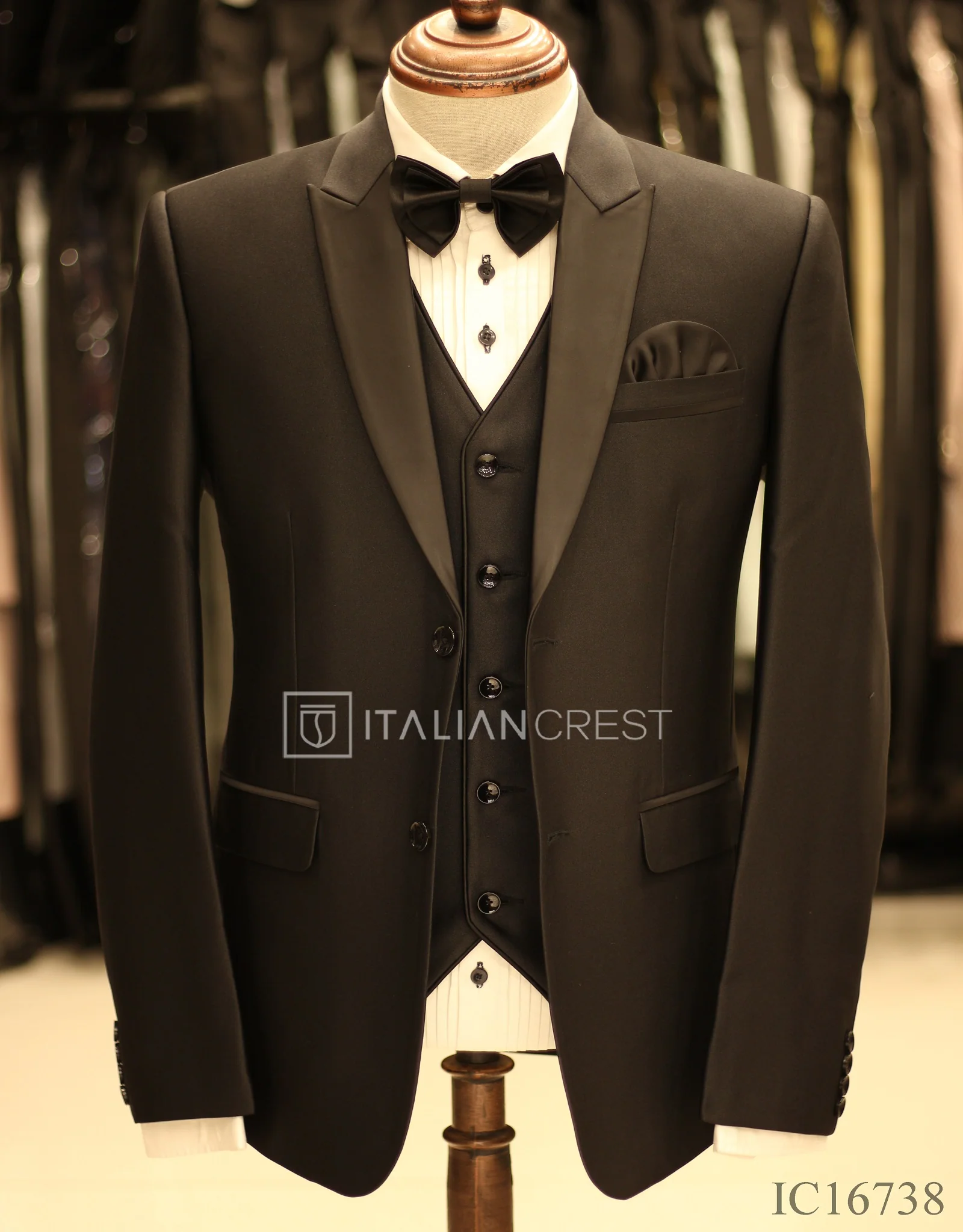 Black 3-Piece Tuxedo Suit - Image 3