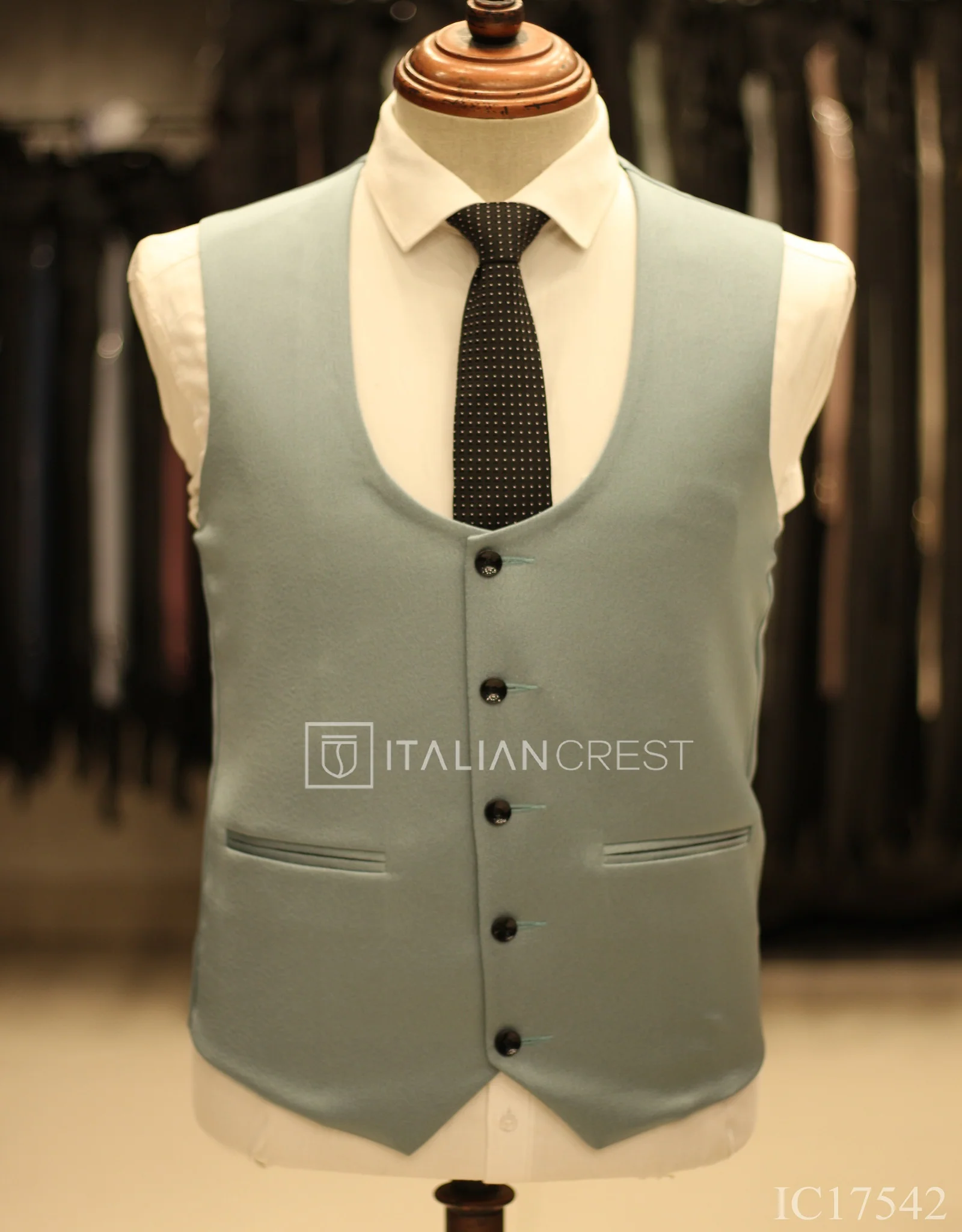 Light Green 3-Piece Peak Lapel Suit - Image 2