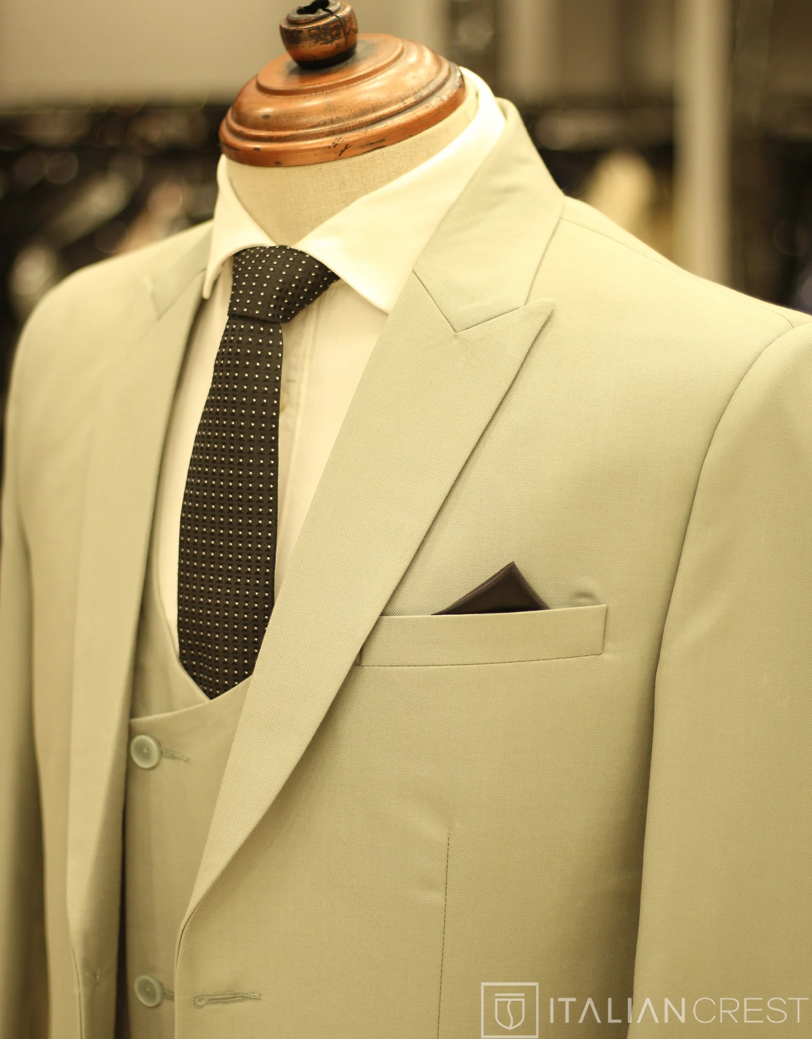 Light Green 3-Piece Peak Lapel Suit