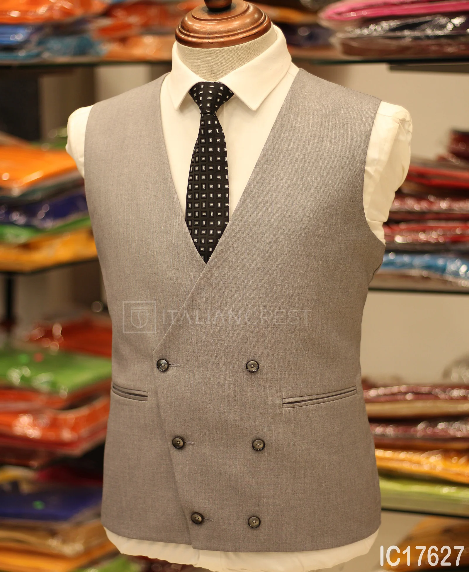 Light Grey 3-Piece Peak Lapel Suit - Image 3