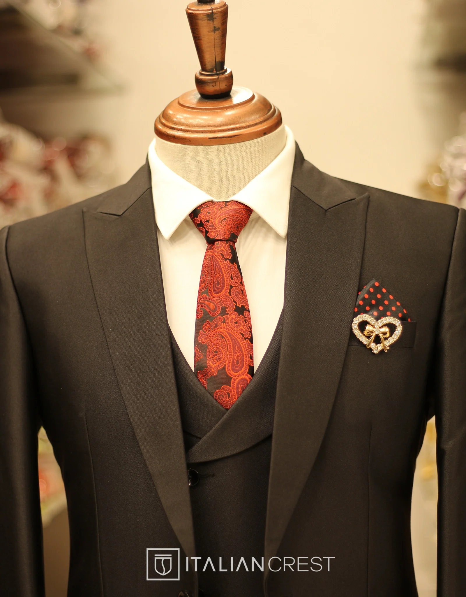 Black 3-Piece Peak Lapel Suit - Image 4