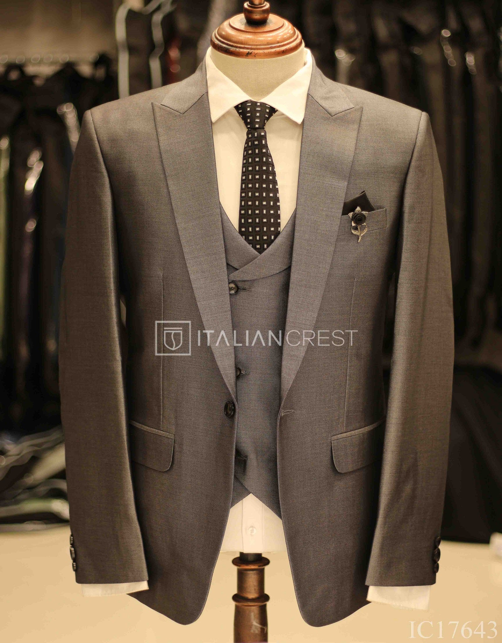 Grey 3-Piece Peak Lapel Suit - Image 3