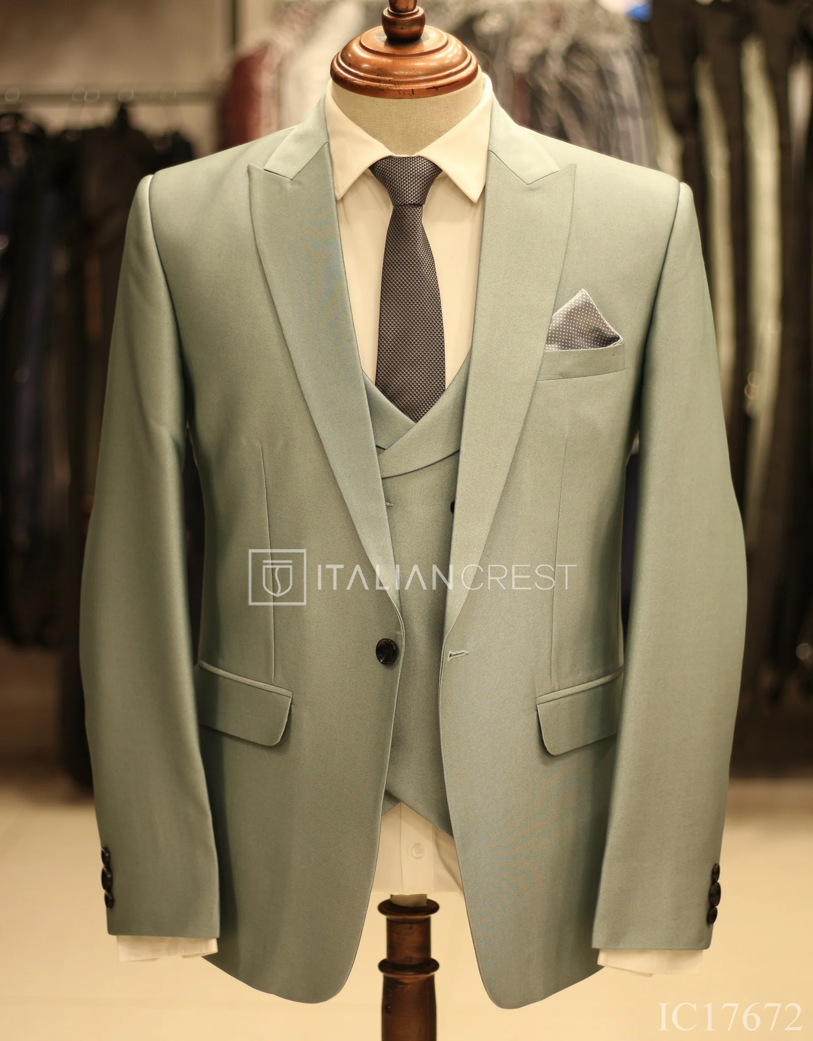 Light Green 3-Piece Peak Lapel Suit - Image 3