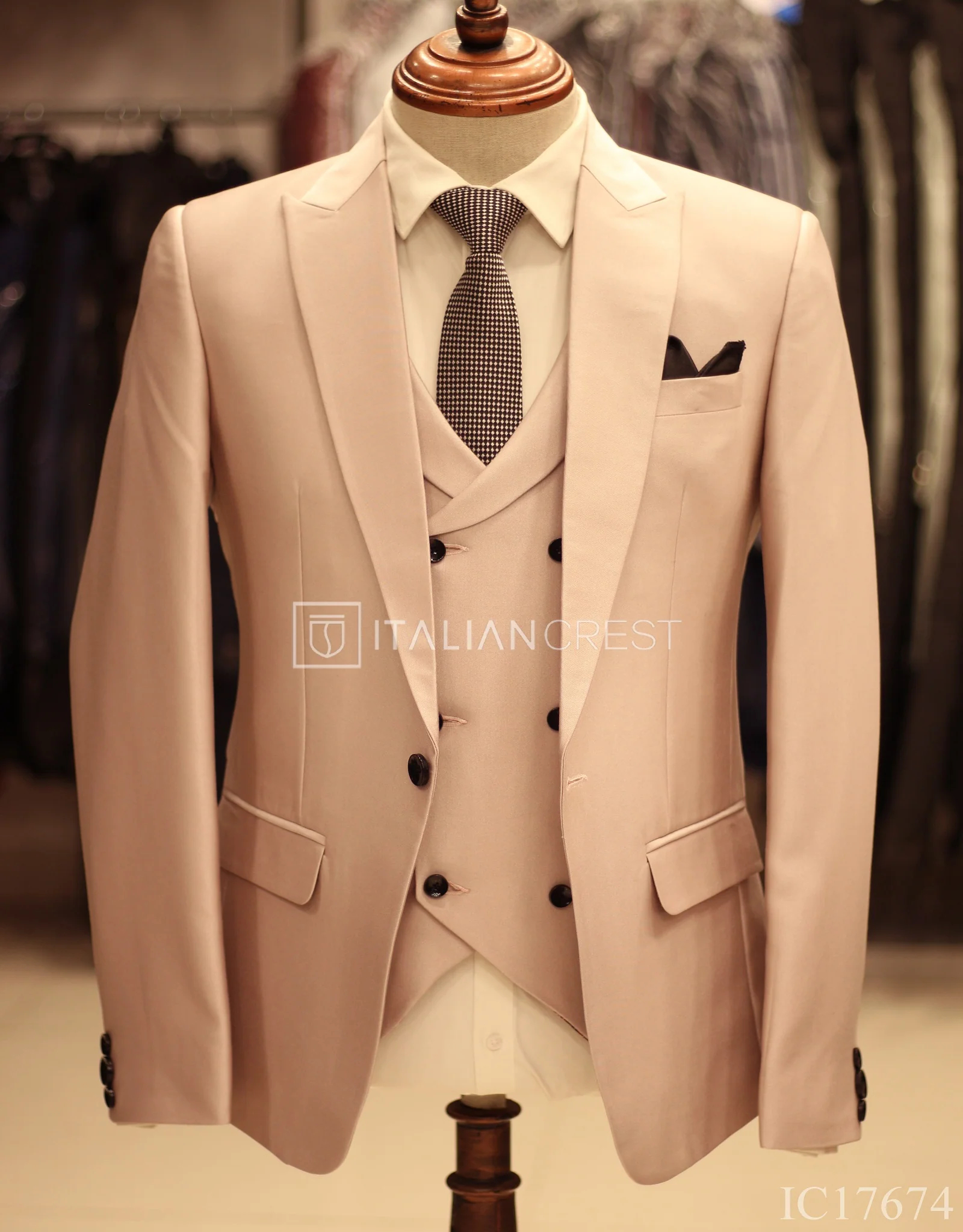 Pink 3-Piece Peak Lapel Suit - Image 3