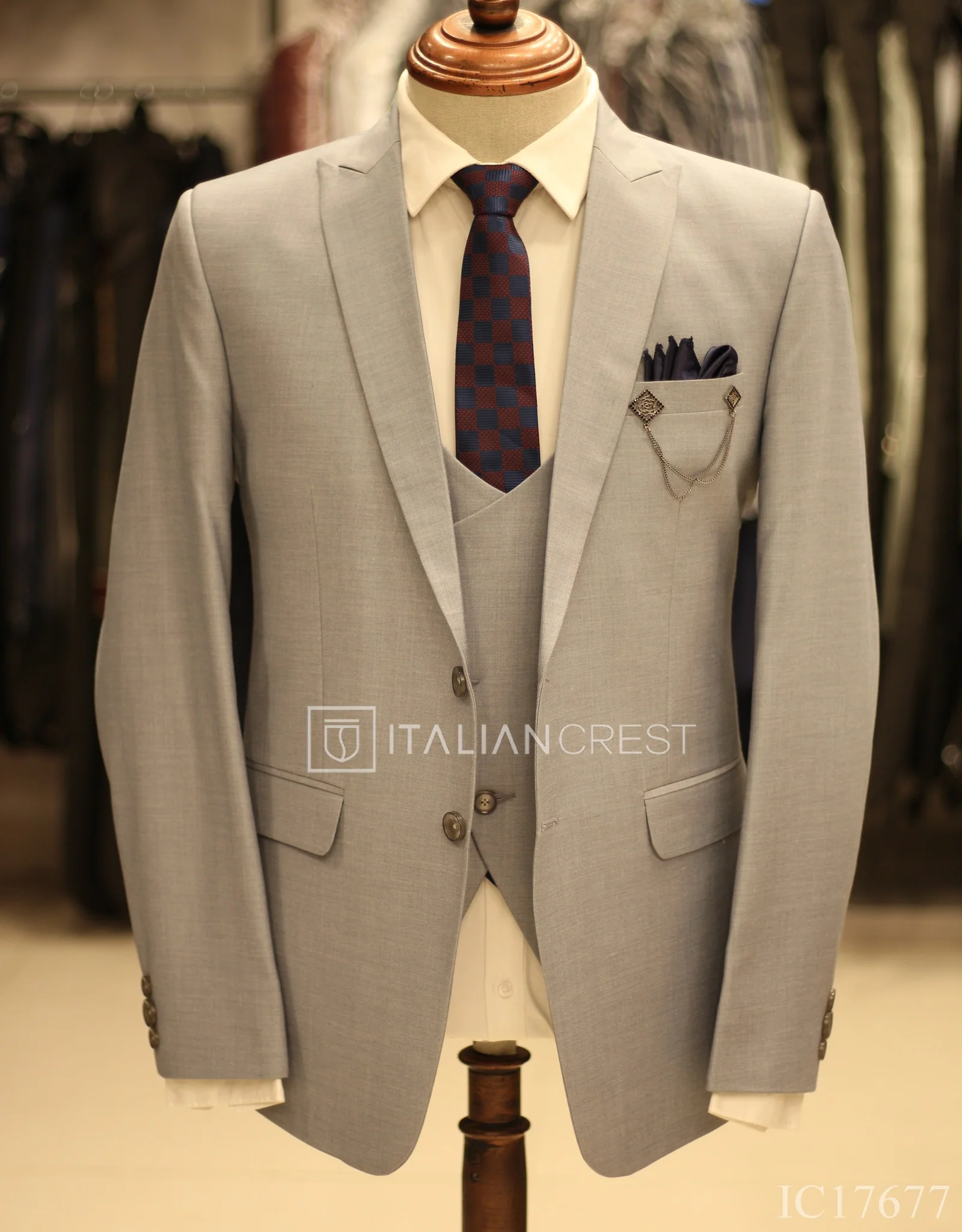 Light Blue 3-Piece Peak Lapel Suit - Image 3