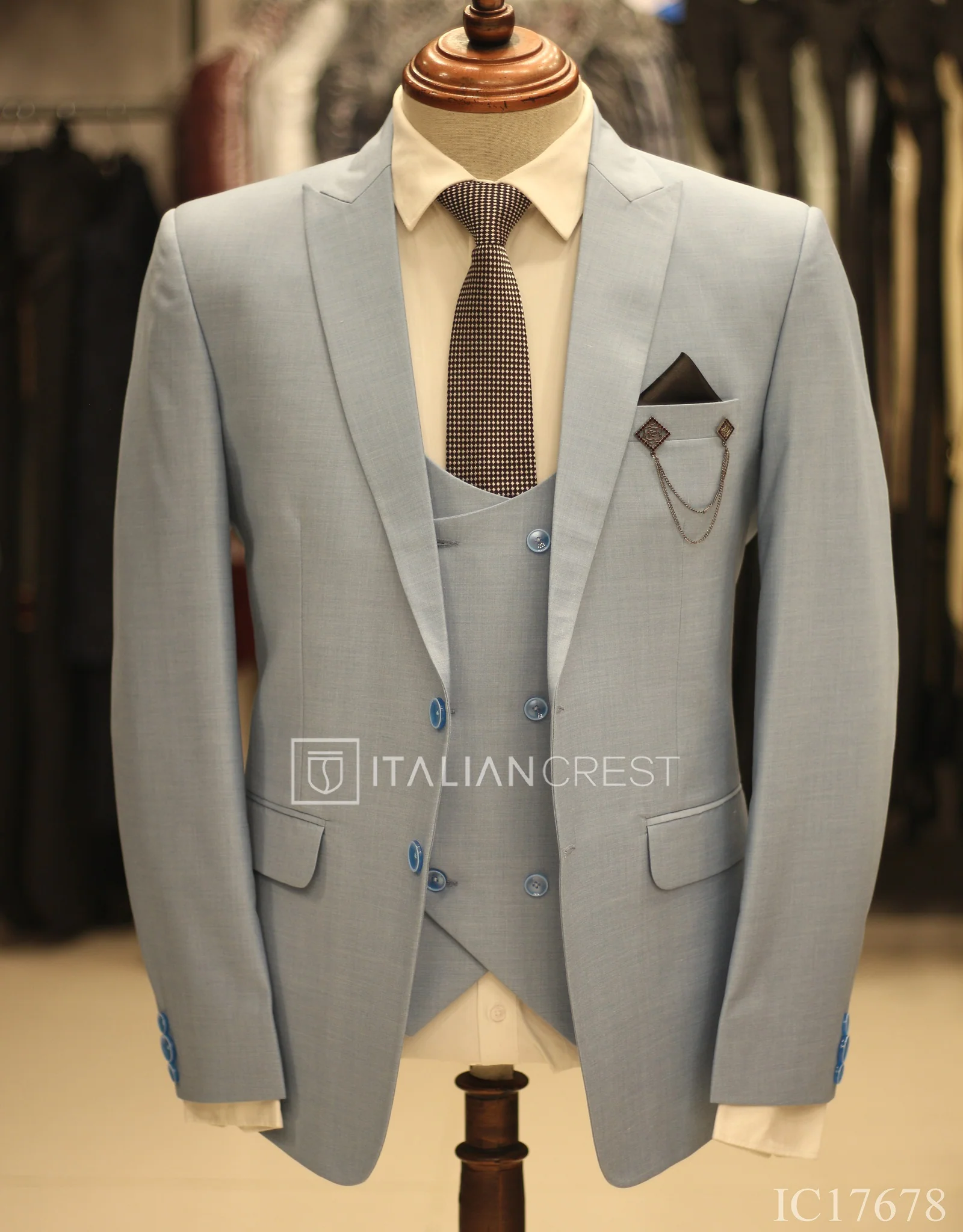Light Blue 3-Piece Peak Lapel Suit - Image 3