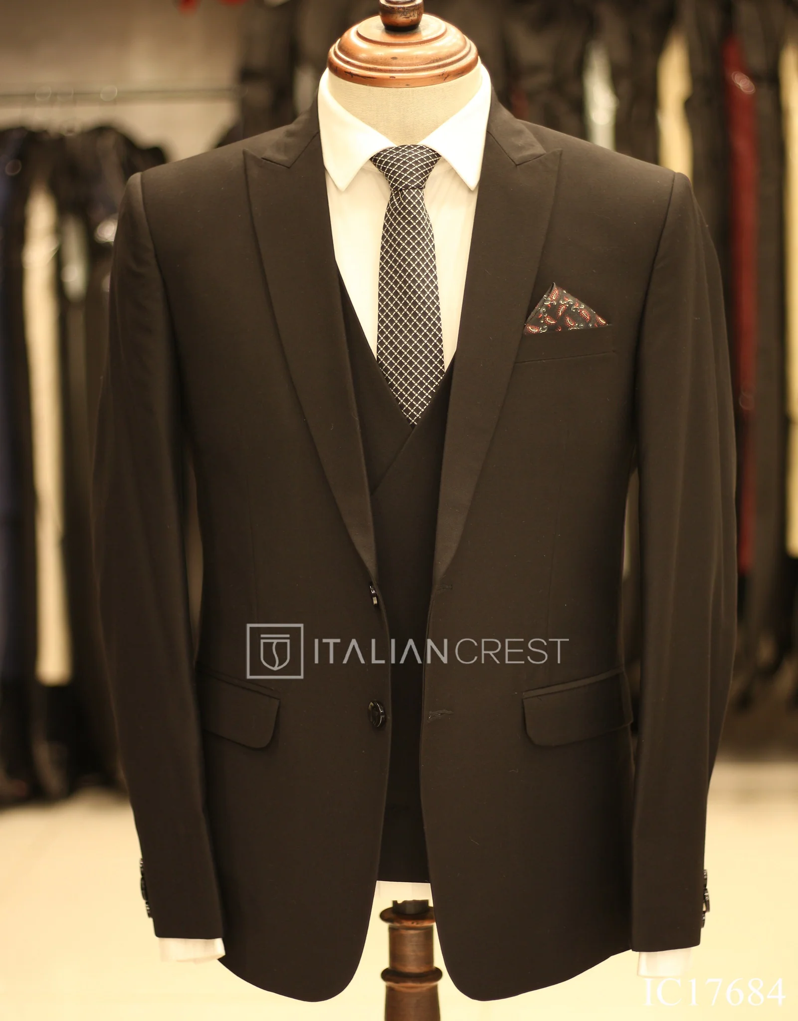 Black 3-Piece Peak Lapel Suit - Image 3