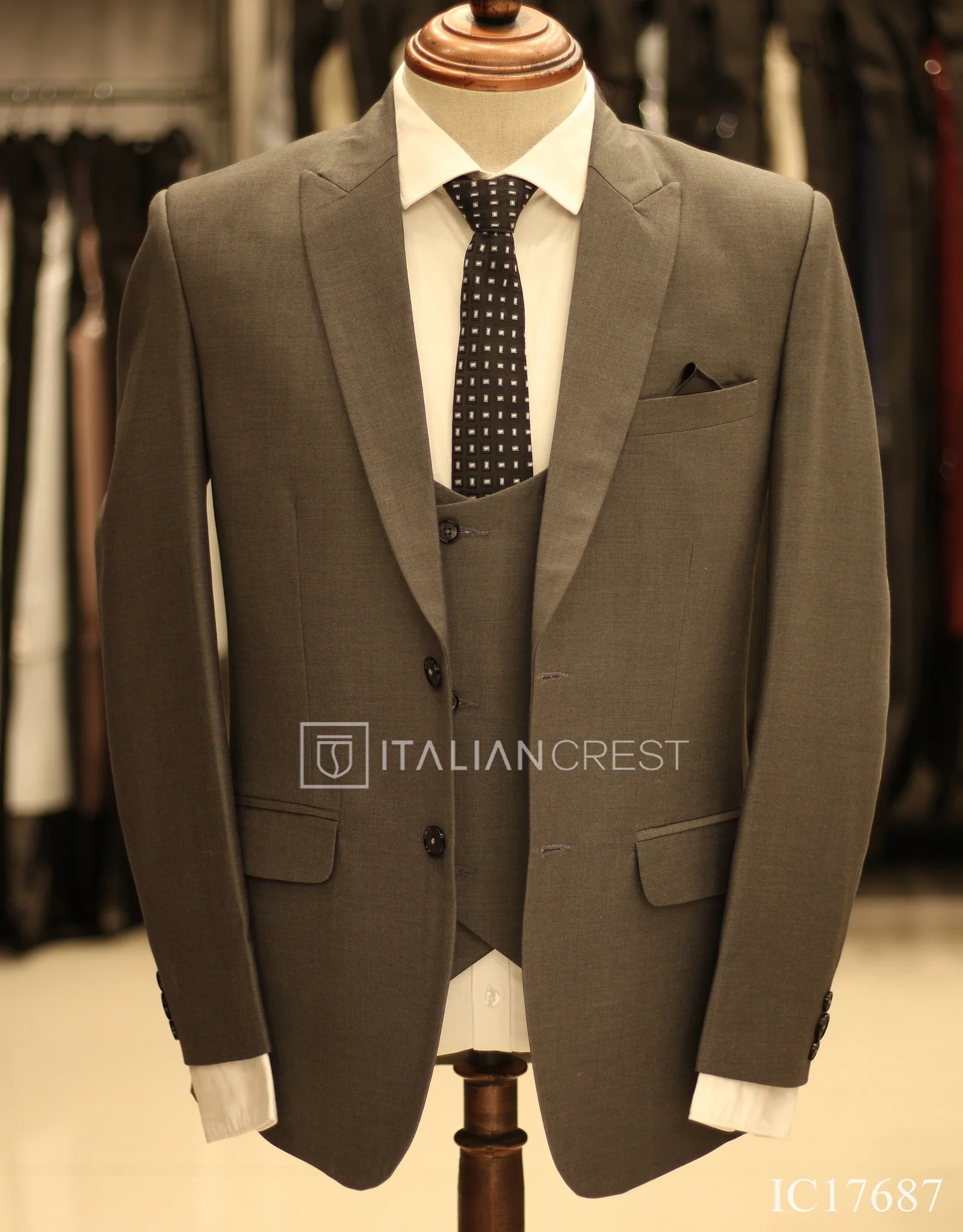 Grey 3-Piece Peak Lapel Suit - Image 3