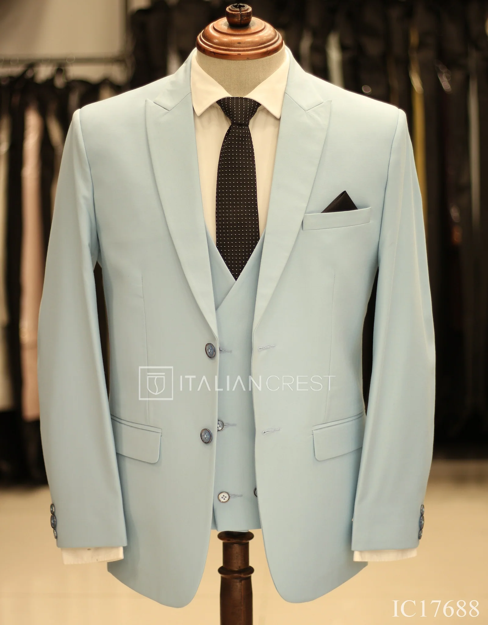 Light Blue 3-Piece Peak Lapel Suit - Image 3
